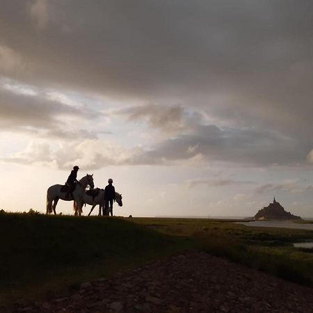 Gite Le Chausey Mont Saint Michel 蓬托尔松 外观 照片